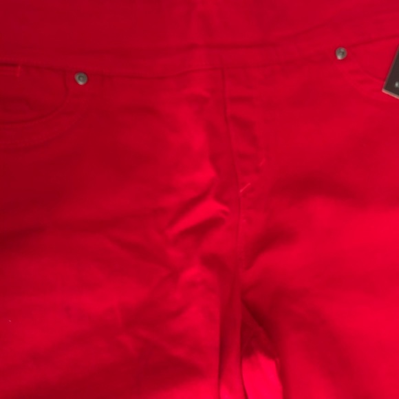 Red jeans - Picture 3 of 5